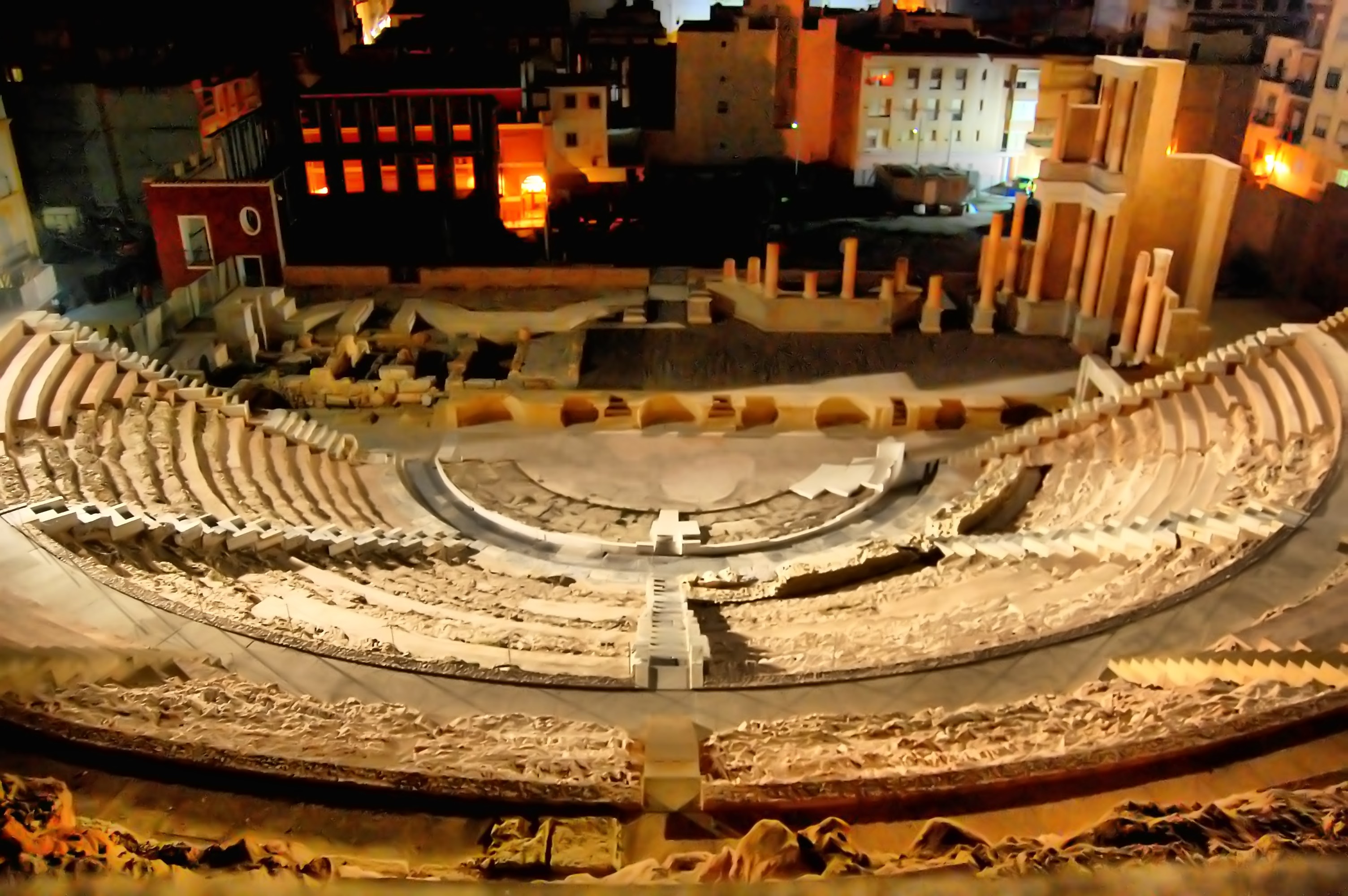 'EL TEATRO BAJO LA LUZ DE LA LUNA'. Visita guiada nocturna