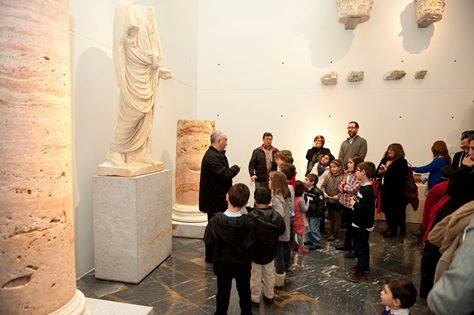 'VEN AL TEATRO. ROMANO SOY'. Visita familiar